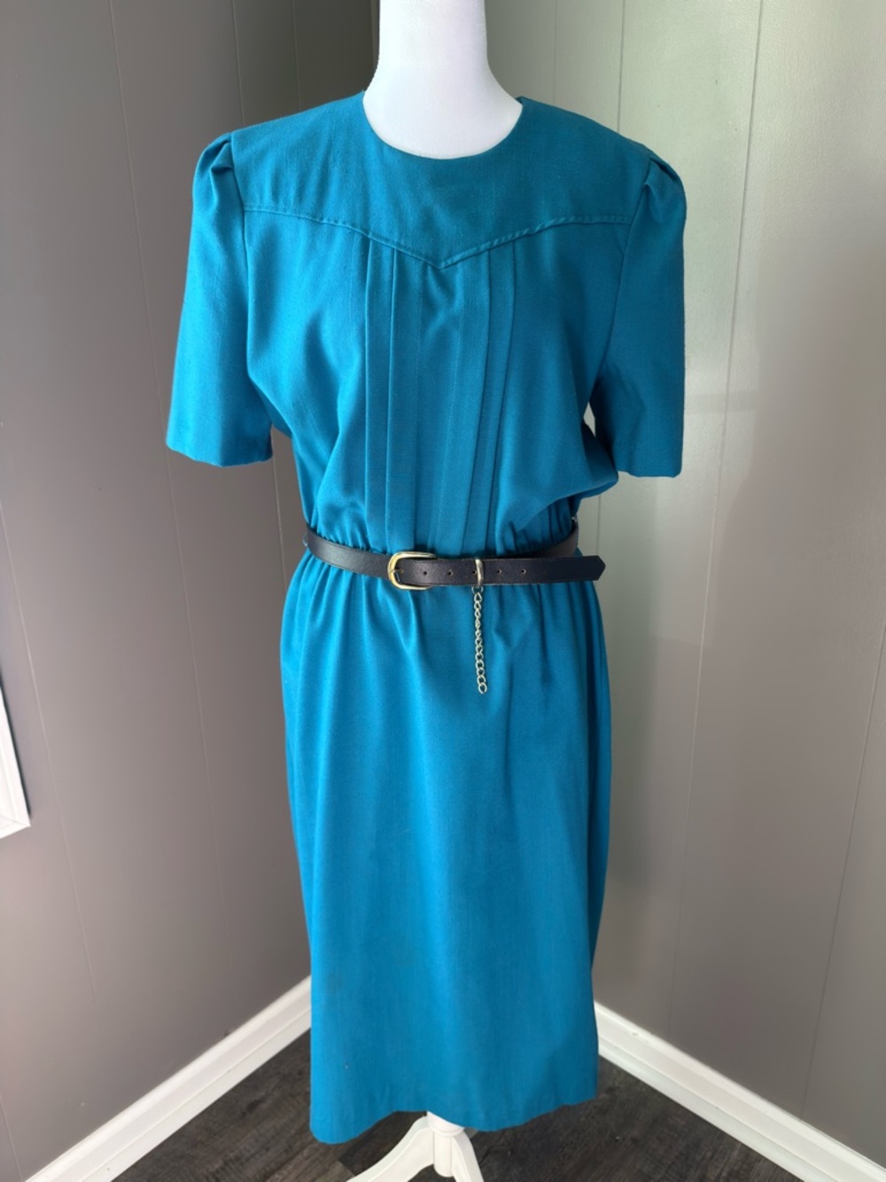 Classic Teal Short-Sleeve Midi Dress